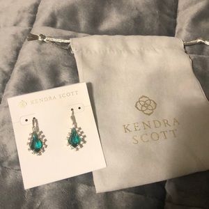 Kendra Scott Juniper drop earrings in Emerald